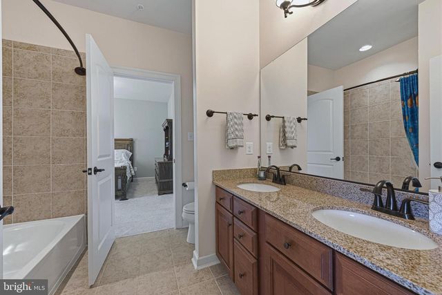 11849 PEPPERVINE DR, Clarksburg, MD 20871