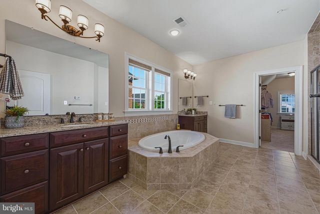 11849 PEPPERVINE DR, Clarksburg, MD 20871