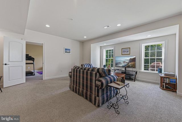 11849 PEPPERVINE DR, Clarksburg, MD 20871