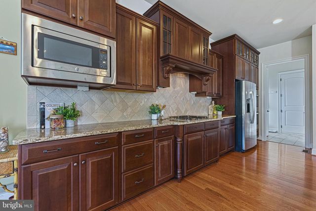 11849 PEPPERVINE DR, Clarksburg, MD 20871