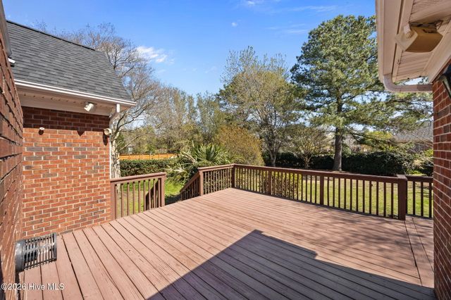 2267 Waterford Drive, Winterville, NC 28590