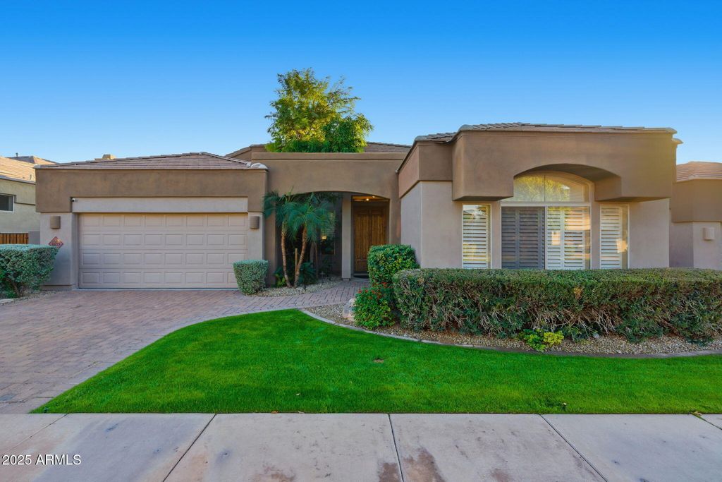 8673 E KRAIL Street, Scottsdale, AZ 85250