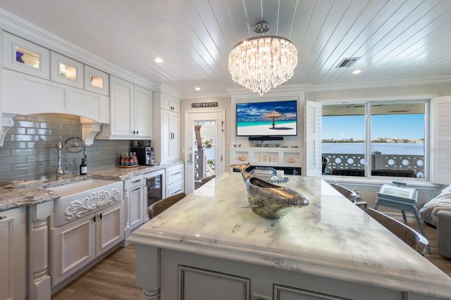 761 JOHN RINGLING BOULEVARD 31, Sarasota, FL 34236