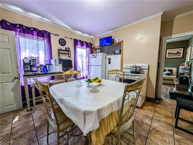 123 Francis Avenue, Pawtucket, RI 02860