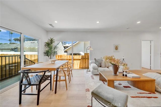 1606 N Kingsley, Los Angeles, CA 90027