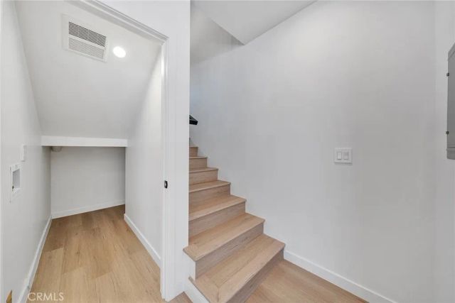 1606 N Kingsley, Los Angeles, CA 90027