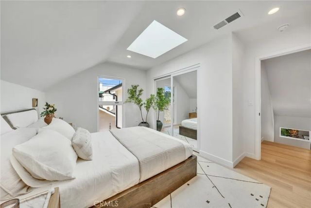 1606 N Kingsley, Los Angeles, CA 90027