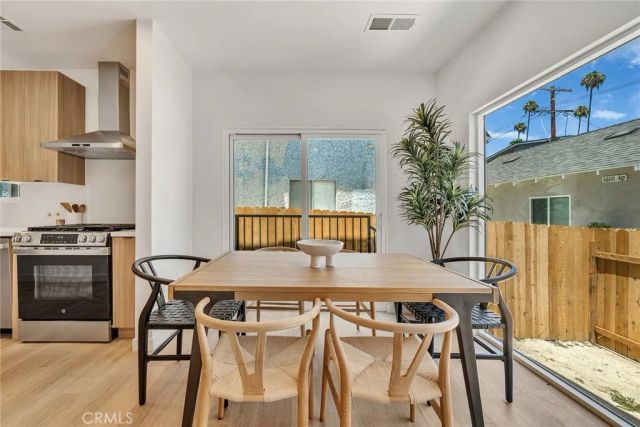 1606 N Kingsley, Los Angeles, CA 90027