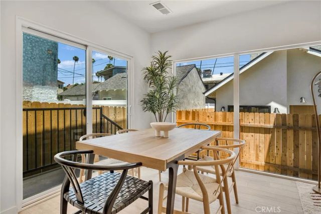 1606 N Kingsley, Los Angeles, CA 90027