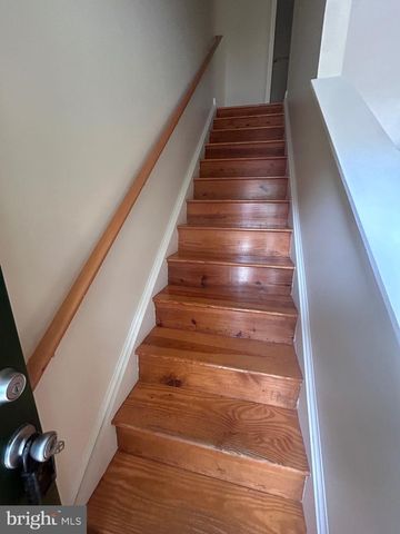 222 WATERFORD LN, Winchester, VA 22602