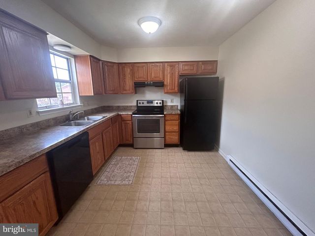 222 WATERFORD LN, Winchester, VA 22602