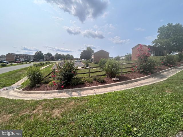 222 WATERFORD LN, Winchester, VA 22602