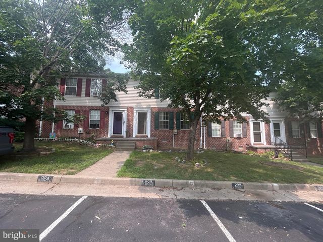 222 WATERFORD LN, Winchester, VA 22602