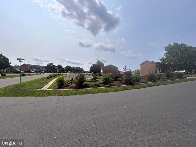 222 WATERFORD LN, Winchester, VA 22602