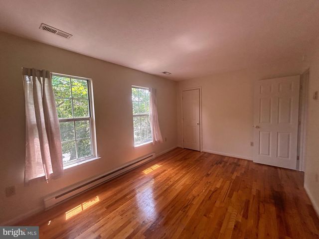 222 WATERFORD LN, Winchester, VA 22602