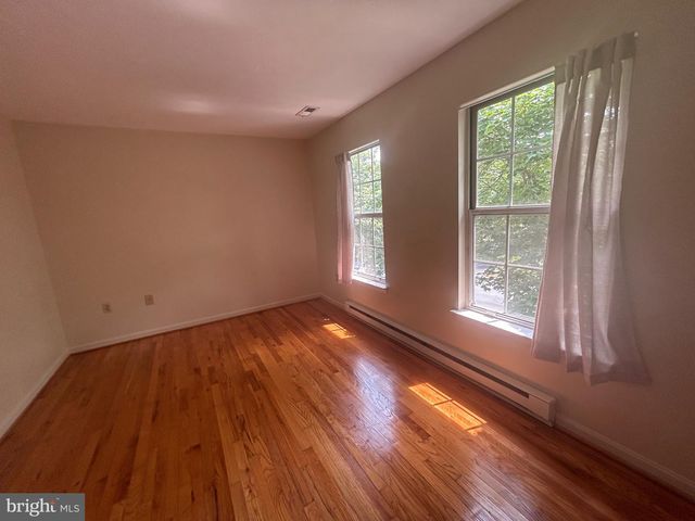 222 WATERFORD LN, Winchester, VA 22602