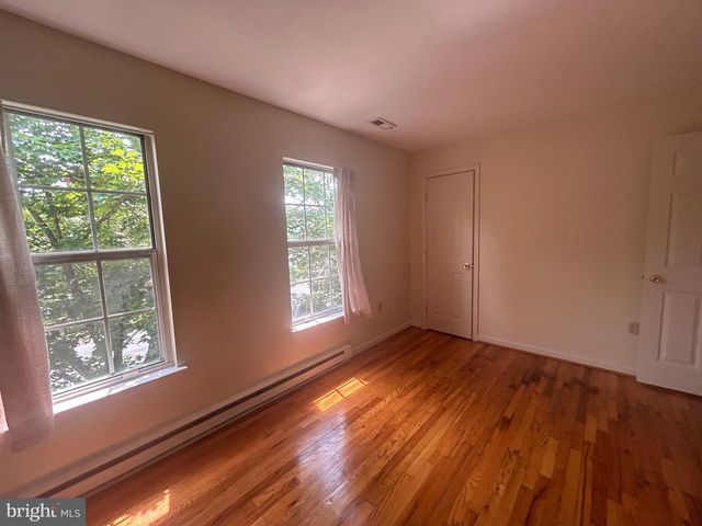 222 WATERFORD LN, Winchester, VA 22602