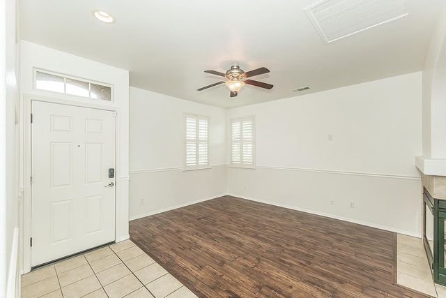 704 W Riviera Lane, Clovis, CA 93619