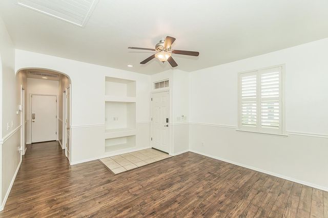 704 W Riviera Lane, Clovis, CA 93619