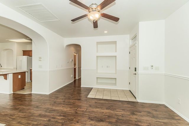 704 W Riviera Lane, Clovis, CA 93619