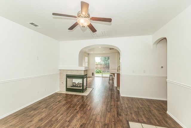 704 W Riviera Lane, Clovis, CA 93619