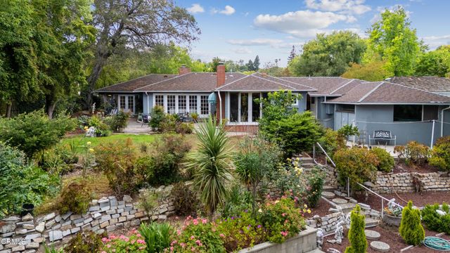 350 Glen Summer Road, Pasadena, CA 91105