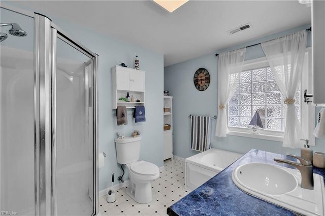 105 Evergreen CIR, Seaford, VA 23696