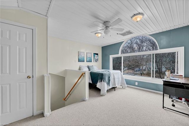 105 Evergreen CIR, Seaford, VA 23696