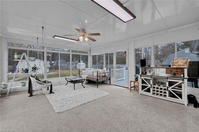 105 Evergreen CIR, Seaford, VA 23696