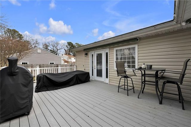 105 Evergreen CIR, Seaford, VA 23696