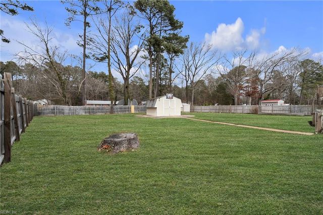 105 Evergreen CIR, Seaford, VA 23696