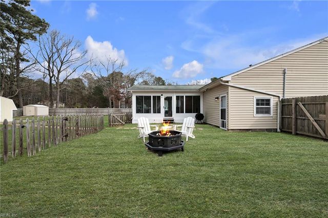 105 Evergreen CIR, Seaford, VA 23696