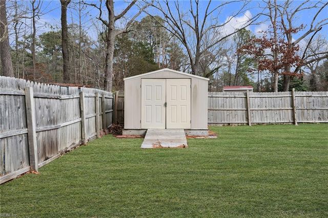 105 Evergreen CIR, Seaford, VA 23696