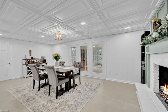 105 Evergreen CIR, Seaford, VA 23696