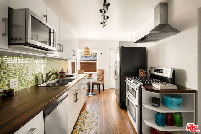 728 Pacific Street, Santa Monica, CA 90405