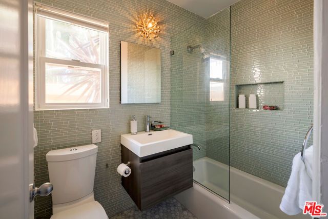 728 Pacific Street, Santa Monica, CA 90405