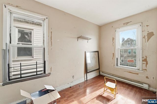 550 Norwood Street, East Orange, NJ 07018