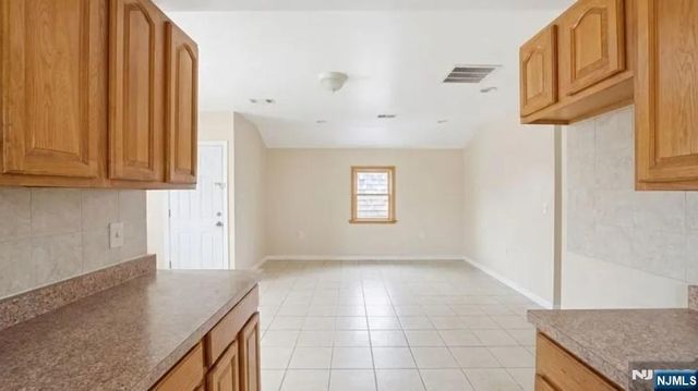 550 Norwood Street, East Orange, NJ 07018