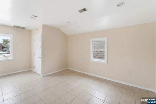 550 Norwood Street, East Orange, NJ 07018