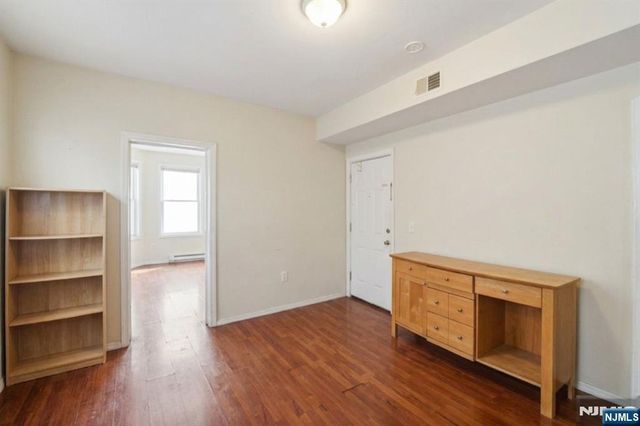 550 Norwood Street, East Orange, NJ 07018