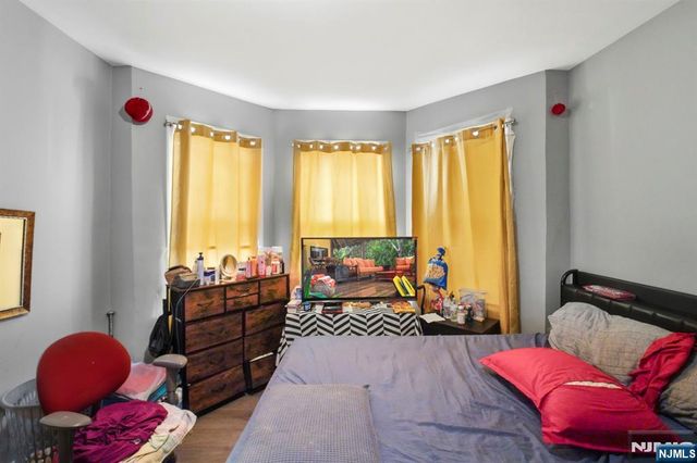 550 Norwood Street, East Orange, NJ 07018
