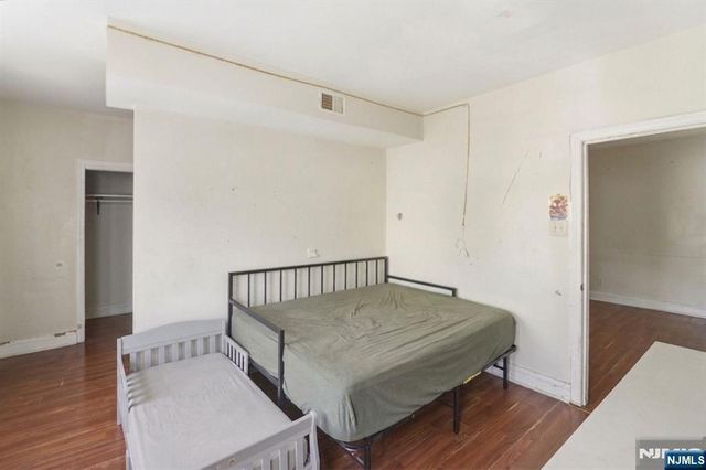 550 Norwood Street, East Orange, NJ 07018