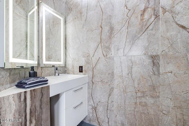 4422 N 75TH Street 8004, Scottsdale, AZ 85251