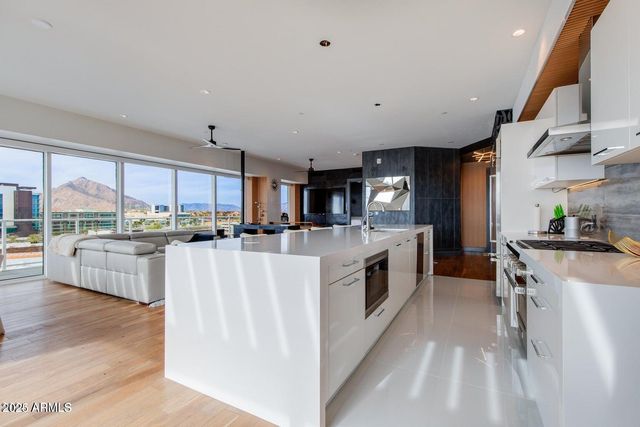 4422 N 75TH Street 8004, Scottsdale, AZ 85251