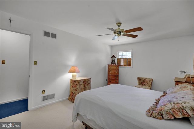 313 PARKVIEW RD, Reading, PA 19606