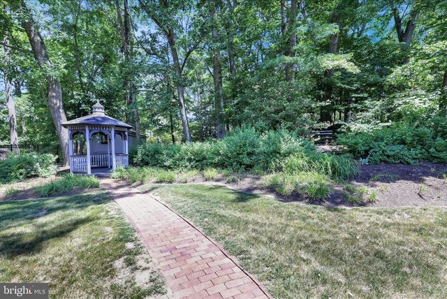 313 PARKVIEW RD, Reading, PA 19606