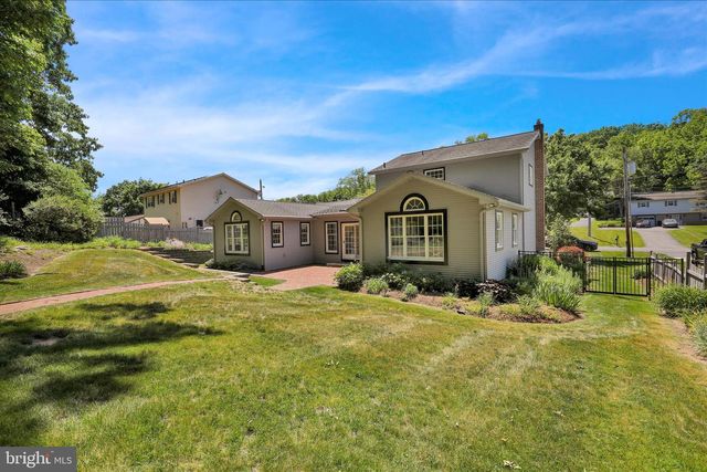 313 PARKVIEW RD, Reading, PA 19606