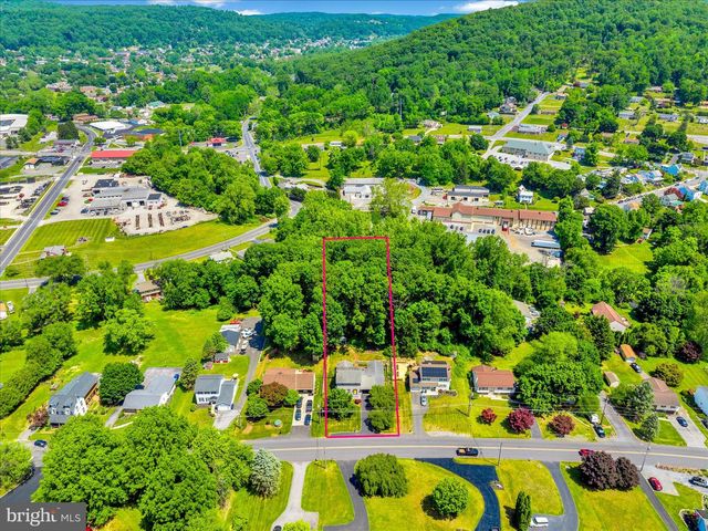 313 PARKVIEW RD, Reading, PA 19606