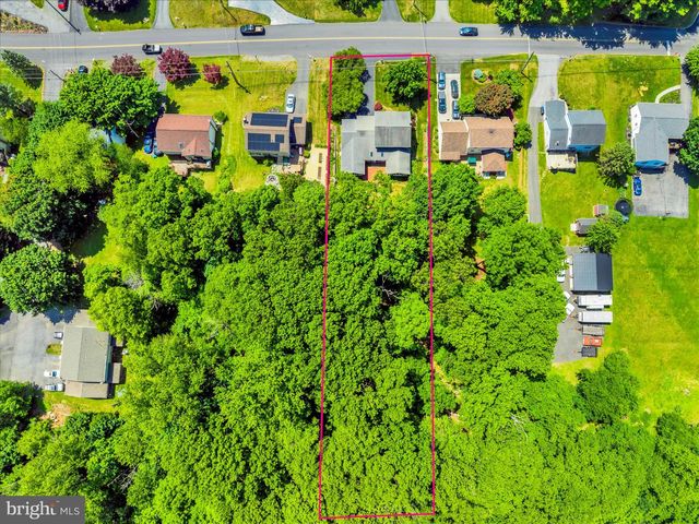 313 PARKVIEW RD, Reading, PA 19606