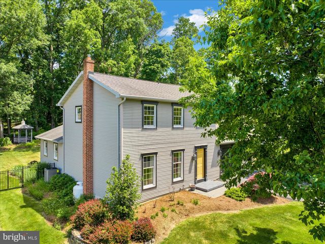 313 PARKVIEW RD, Reading, PA 19606